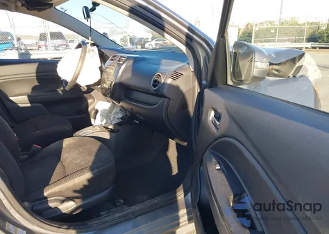 2015 Mitsubishi Mirage Es z USA, uszkodzony, nr VIN ML32A4HJ1FH035654